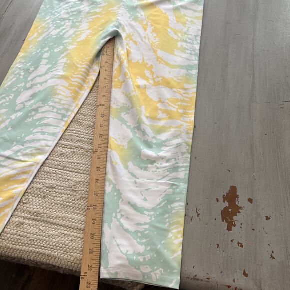 NWT Fabletics Estelle Sports Bra Salar Capri White Yellow Green Set Sz XXL - Picture 4 of 7